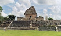 /album/fotogaleria-mayas/maya-chichen-obser-max-jpg/